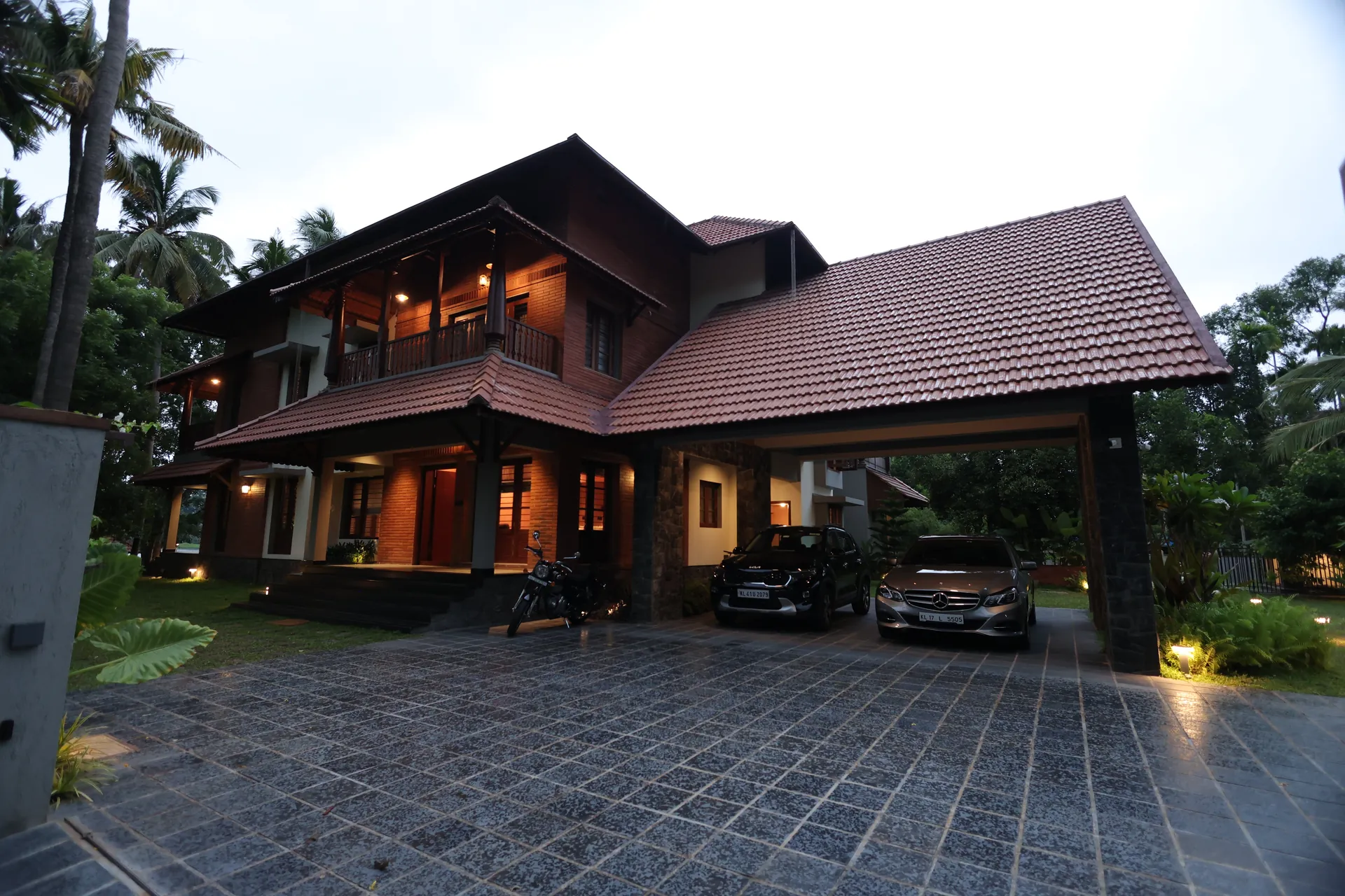Riverside residence at Karumaloor, Aluva